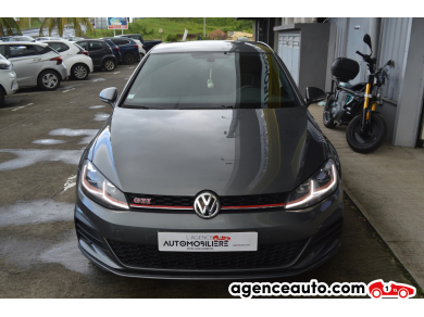 Volkswagen Golf — 3