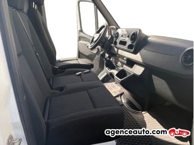 Mercedes Sprinter — 17