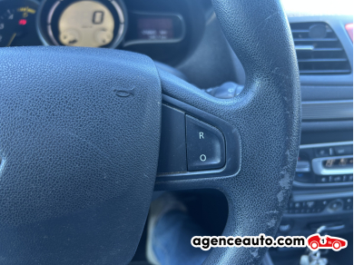 Renault Megane coupe — 25
