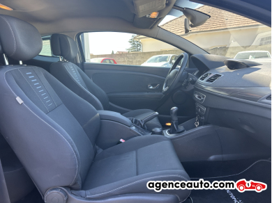 Renault Megane coupe — 12