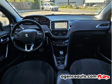 Peugeot 208 — 10