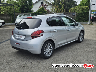 Peugeot 208 — 8