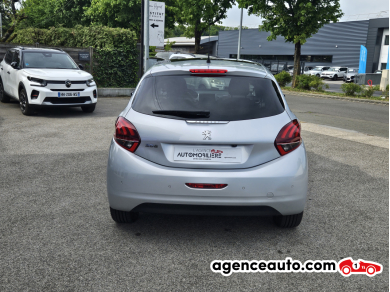 Peugeot 208 — 7