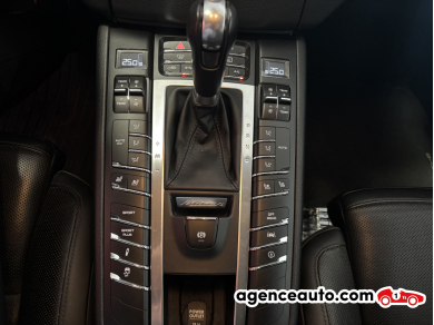 Porsche Macan — 18