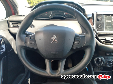 Peugeot 208 — 19