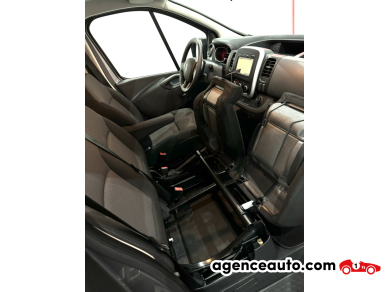 Renault Trafic — 12