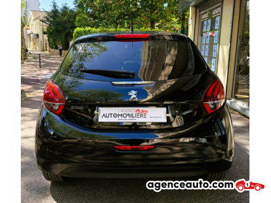 Peugeot 208 — 5