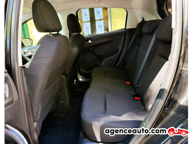 Peugeot 208 — 11