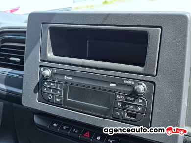 Nissan Interstar — 26