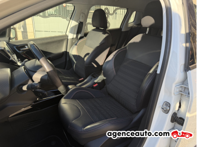 Peugeot 2008 — 12