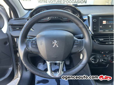 Peugeot 208 — 11
