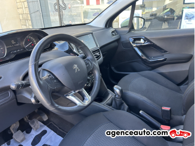 Peugeot 208 — 10