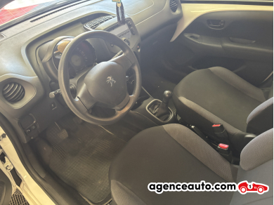 Peugeot 108 — 12