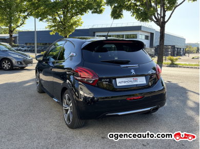 Peugeot 208 — 5
