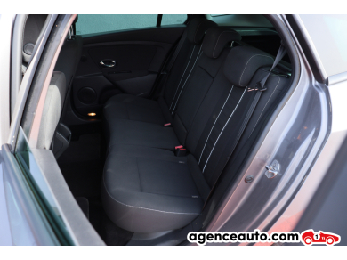 Renault Megane Estate — 19