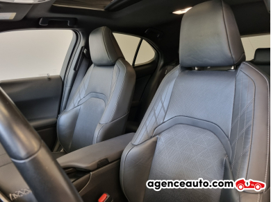 Lexus UX — 13