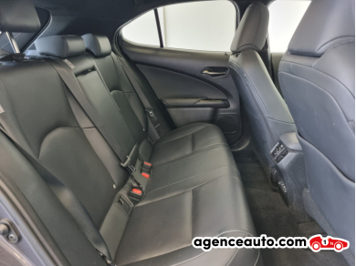 Lexus UX — 17