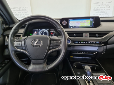 Lexus UX — 24