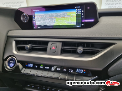 Lexus UX — 25