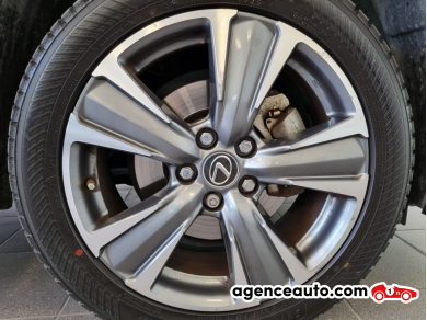 Lexus UX — 34
