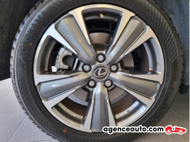 Lexus UX — 33
