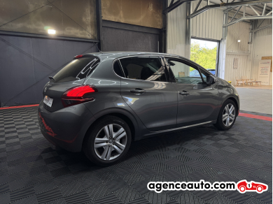 Peugeot 208 — 5