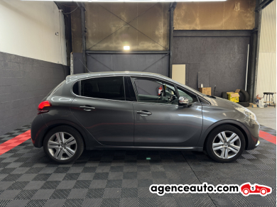 Peugeot 208 — 4