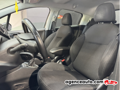 Peugeot 208 — 7