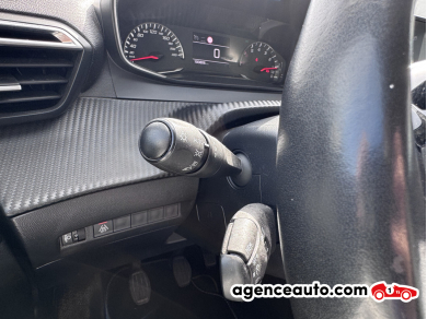 Peugeot 208 — 17
