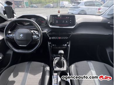 Peugeot 208 — 23