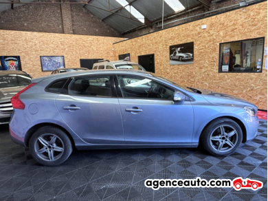 Volvo V40 — 4