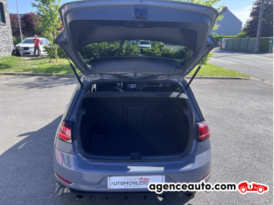Volkswagen Golf — 32