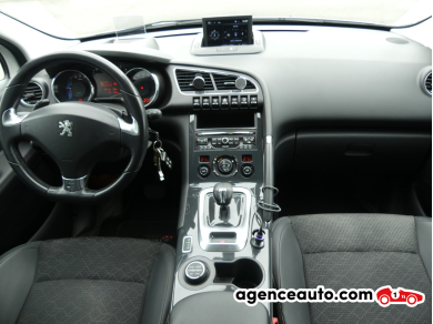 Peugeot 3008 HYbrid4 — 25