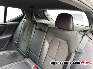 Volvo VOLVO XC40 — 11
