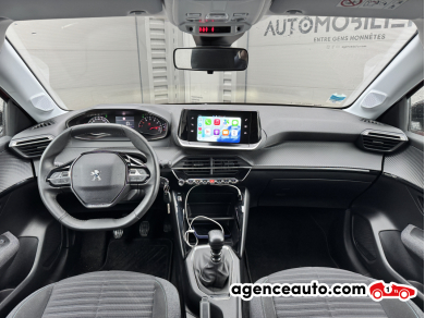 Peugeot 208 — 10