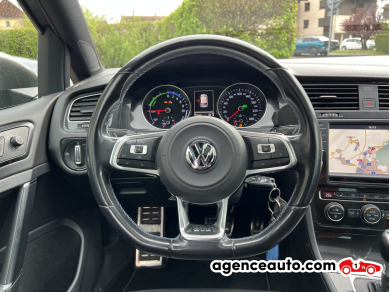 Volkswagen Golf — 32