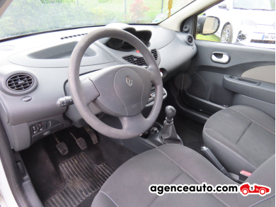 Renault Twingo — 9