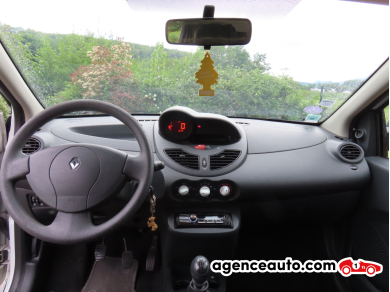 Renault Twingo — 11