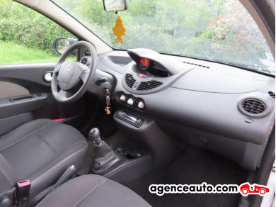 Renault Twingo — 12