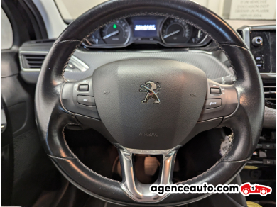 Peugeot 208 — 10