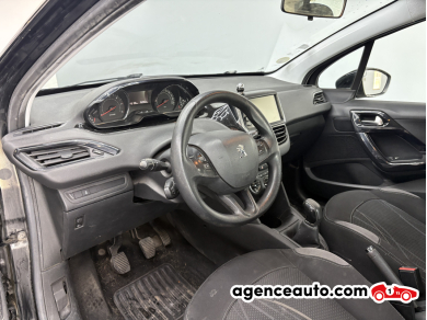 Peugeot 208 — 13