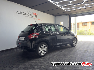 Peugeot 208 — 3