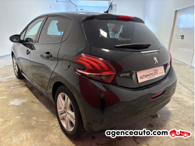 Peugeot 208 — 5