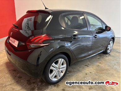 Peugeot 208 — 7