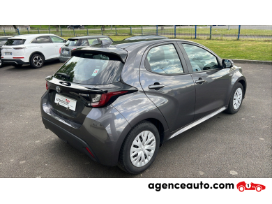 Toyota Yaris — 8