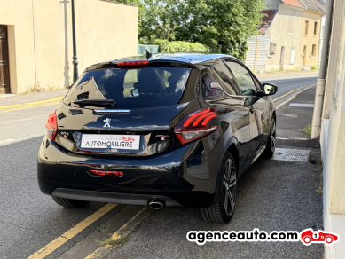 Peugeot 208 — 4