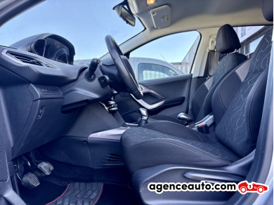 Peugeot 2008 — 12
