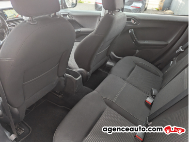 Peugeot 208 — 12