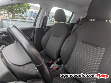 Peugeot 208 — 8