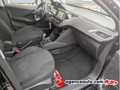 Peugeot 208 — 10